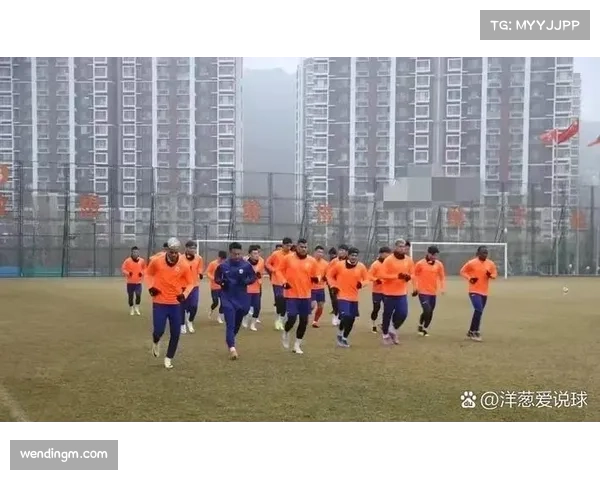 泰山边路轮转战术丰富 谢文能高准翼两侧冲击制造机会